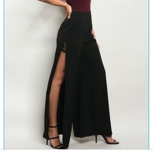 Closet clear 🚨 Fitted waist slit leg trousers